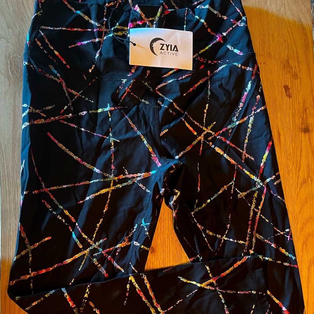 Zyia leggings, size 8-10, tags still on, never worn